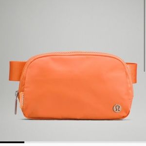 Lululemon Everywhere Belt Bag